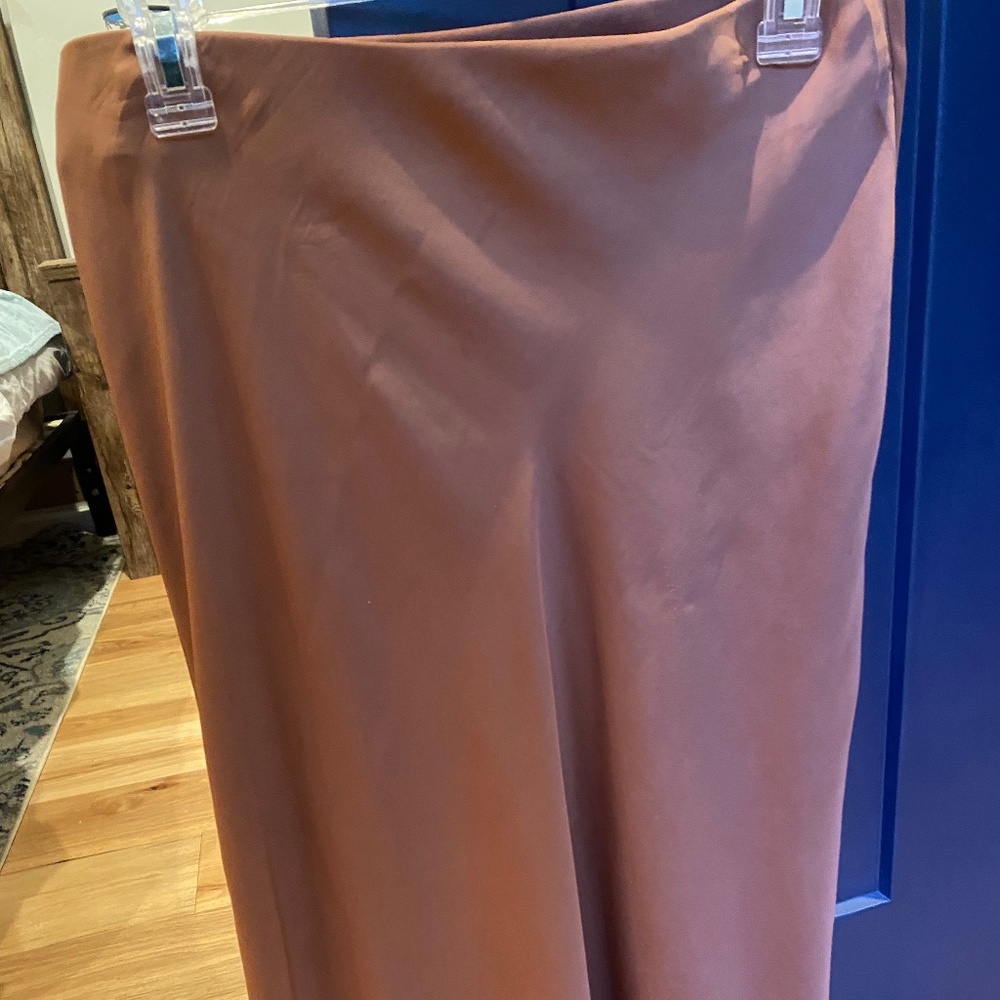 Brown satin midi skirt - size 8
